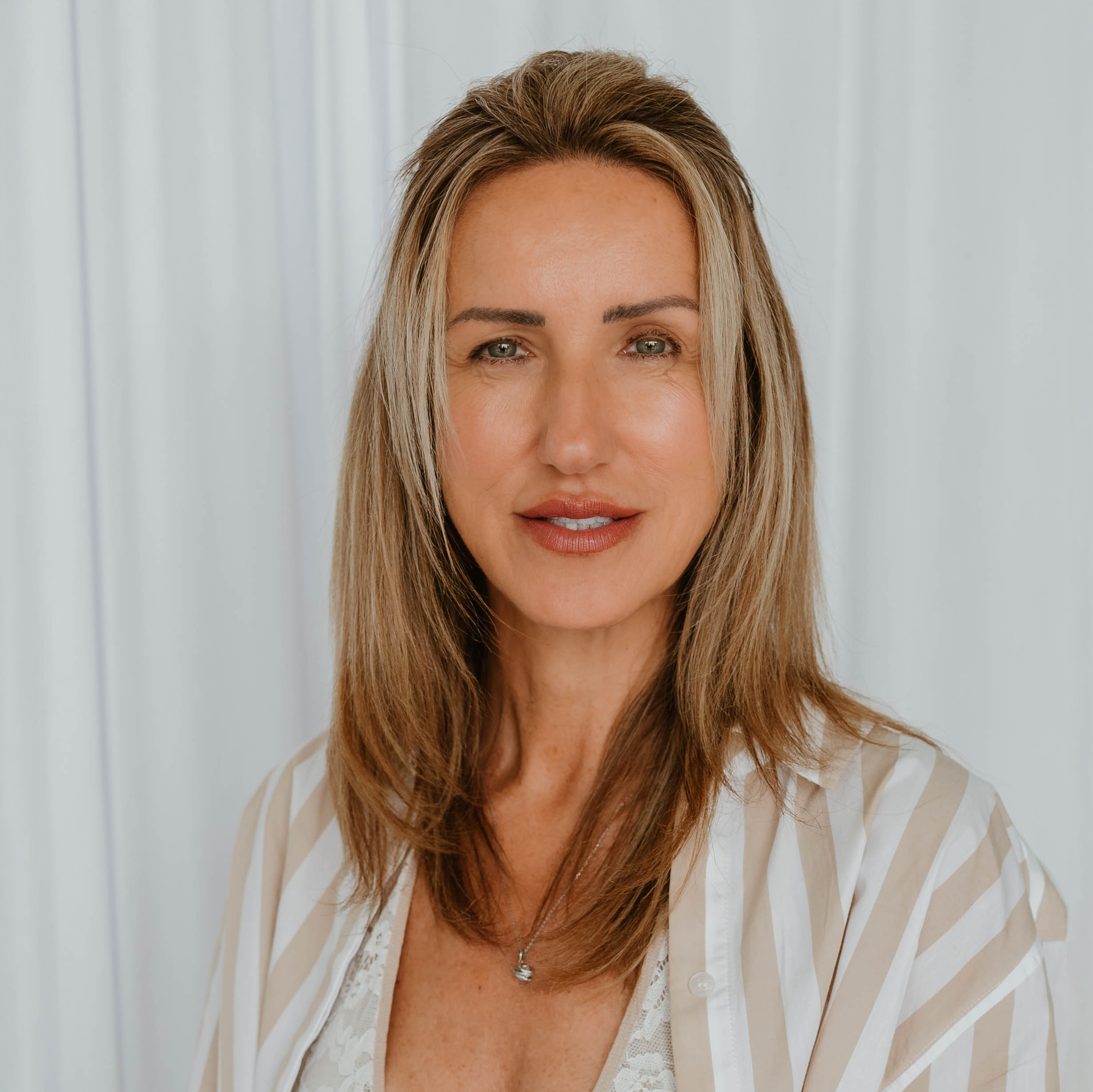 Bozena Zag Sales and Leasing Consultant